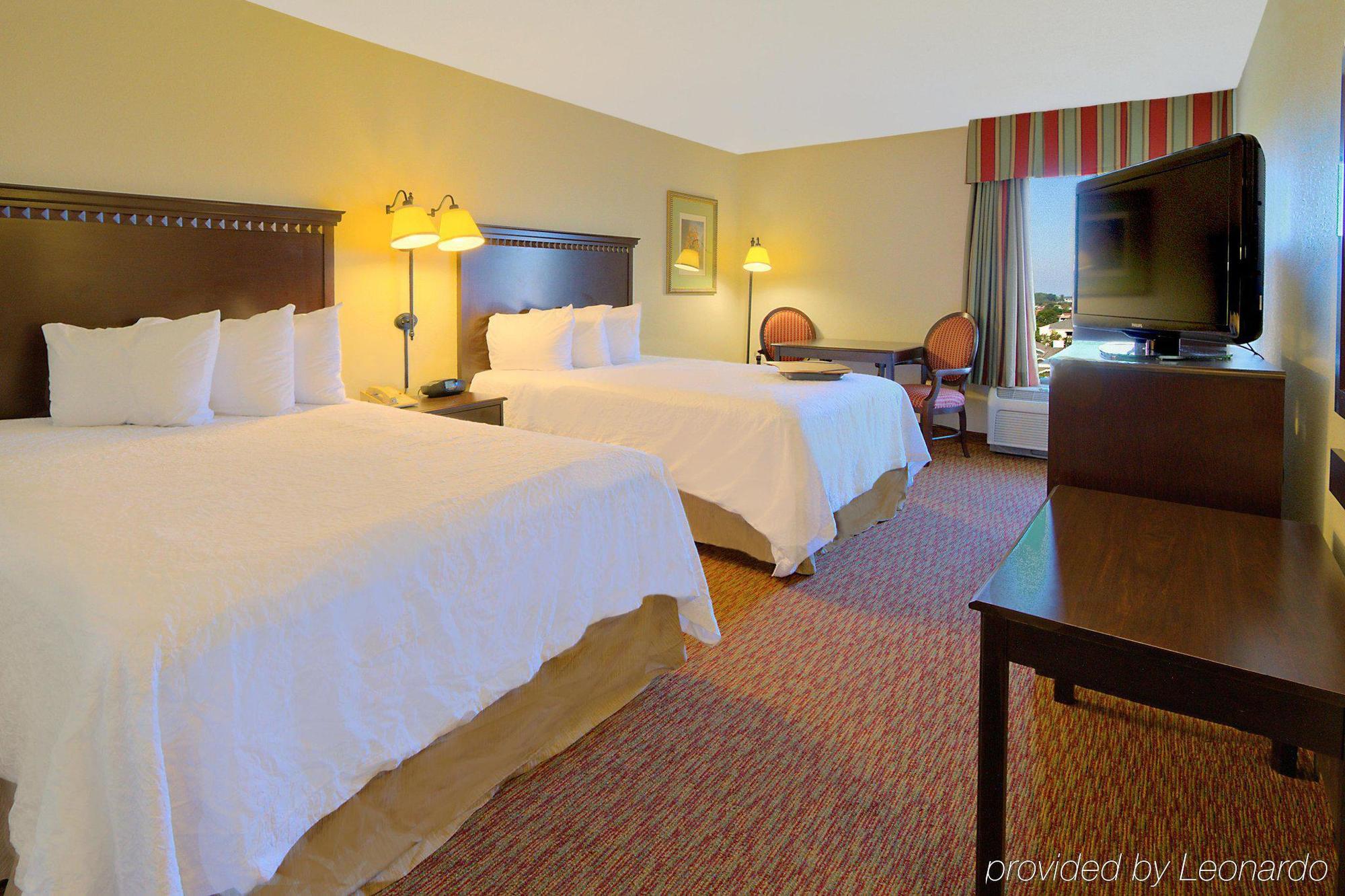 Hampton Place Hotel 3*